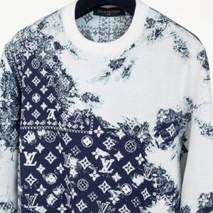 Louis Vuitton Men's Blue and White Sweater